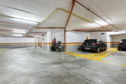 Apartamento T3 para Venda em Póvoa de Santo Adrião e Olival Basto