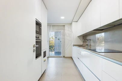 Apartamento T3 para Venda em Póvoa de Santo Adrião e Olival Basto