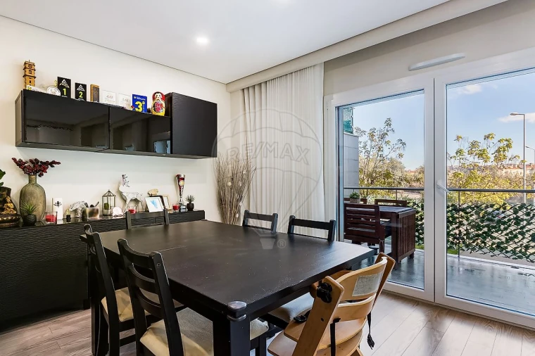 Apartamento T3 para Venda em Póvoa de Santo Adrião e Olival Basto Foto 6