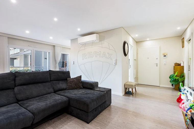 Apartamento T3 para Venda em Póvoa de Santo Adrião e Olival Basto Foto 28