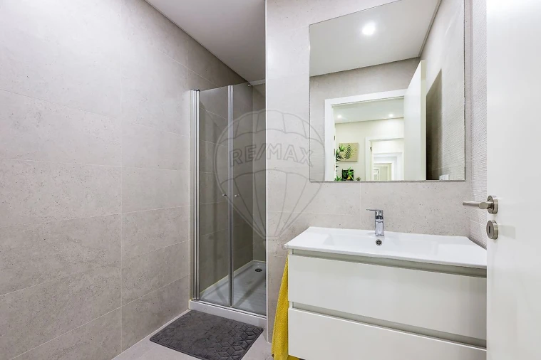 Apartamento T3 para Venda em Póvoa de Santo Adrião e Olival Basto Foto 12