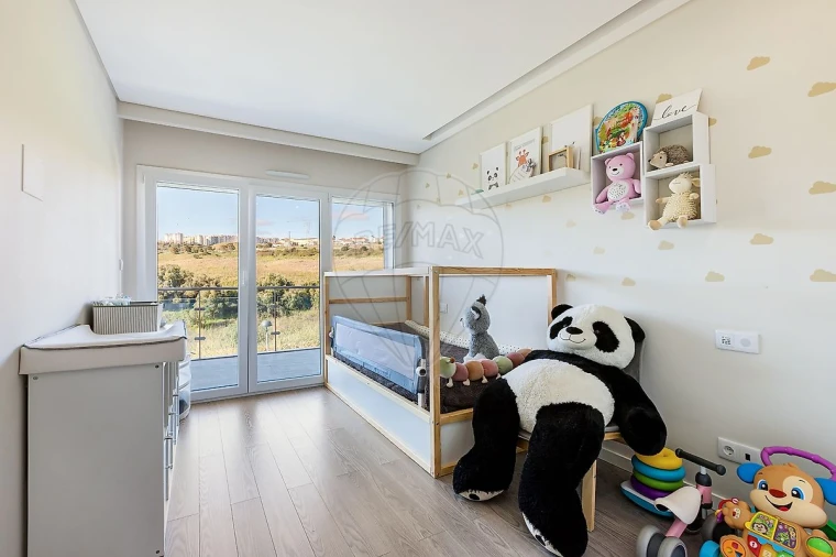 Apartamento T3 para Venda em Póvoa de Santo Adrião e Olival Basto Foto 15