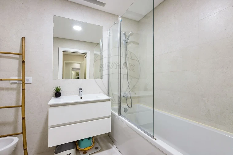 Apartamento T3 para Venda em Póvoa de Santo Adrião e Olival Basto Foto 18