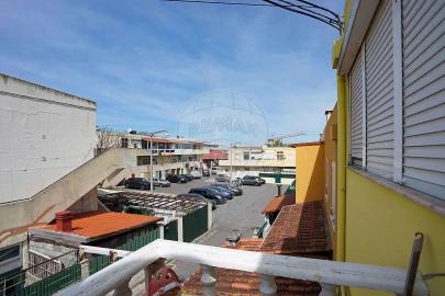 Moradia T3 para Venda em Camarate, Unhos e Apelação