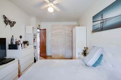 Moradia T3 para Venda em Camarate, Unhos e Apelação