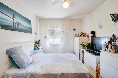 Moradia T3 para Venda em Camarate, Unhos e Apelação