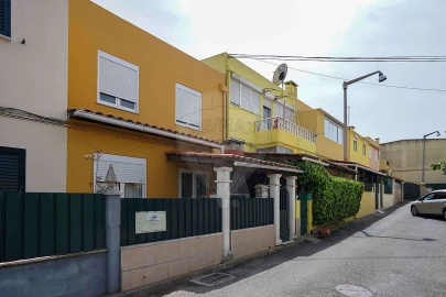 Moradia T3 para Venda em Camarate, Unhos e Apelação