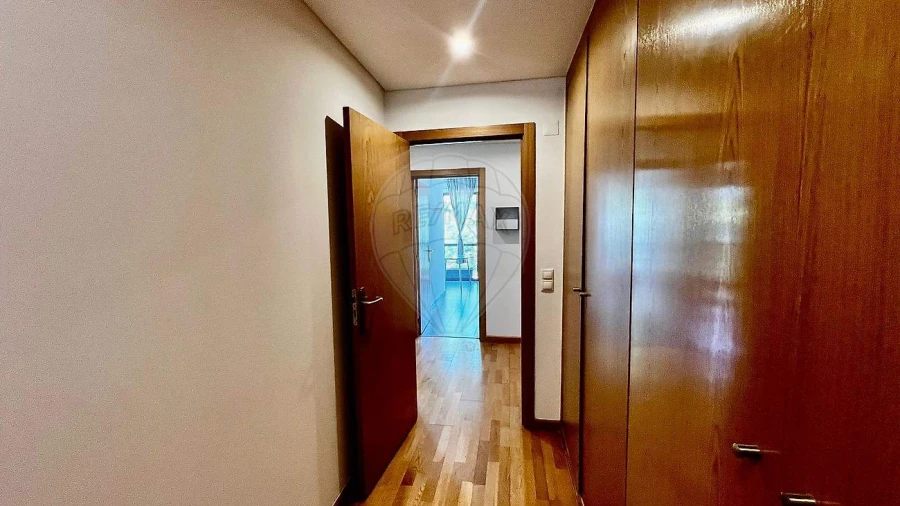 Apartamento T2 para Arrendamento em Parque das Nações Foto 6