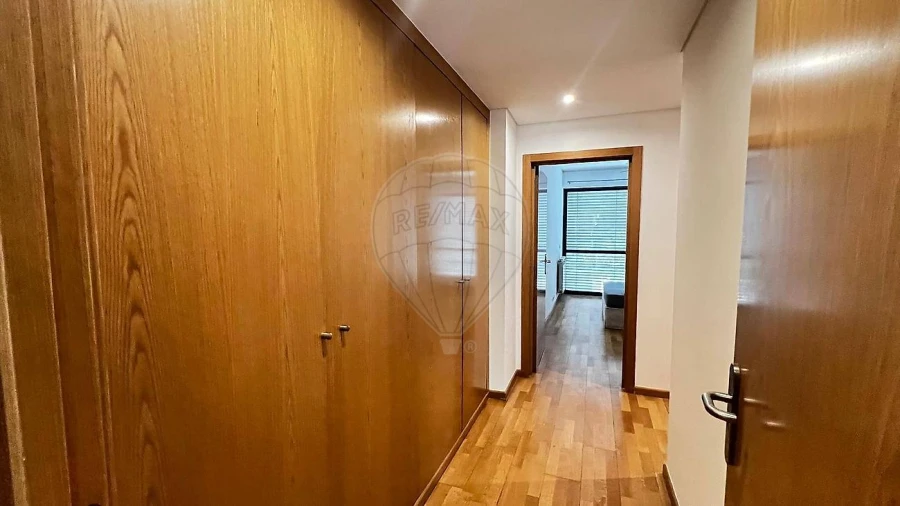 Apartamento T2 para Arrendamento em Parque das Nações Foto 9