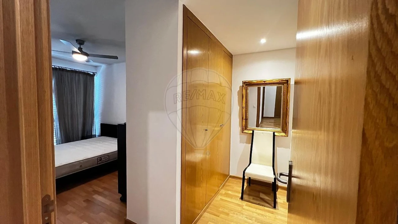 Apartamento T2 para Arrendamento em Parque das Nações Foto 5