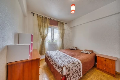 Apartamento T3 para Venda em Marvila, Ribeira Santarém, São Salvador, São Nicolau