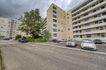Apartamento T3 para Venda em Marvila, Ribeira Santarém, São Salvador, São Nicolau