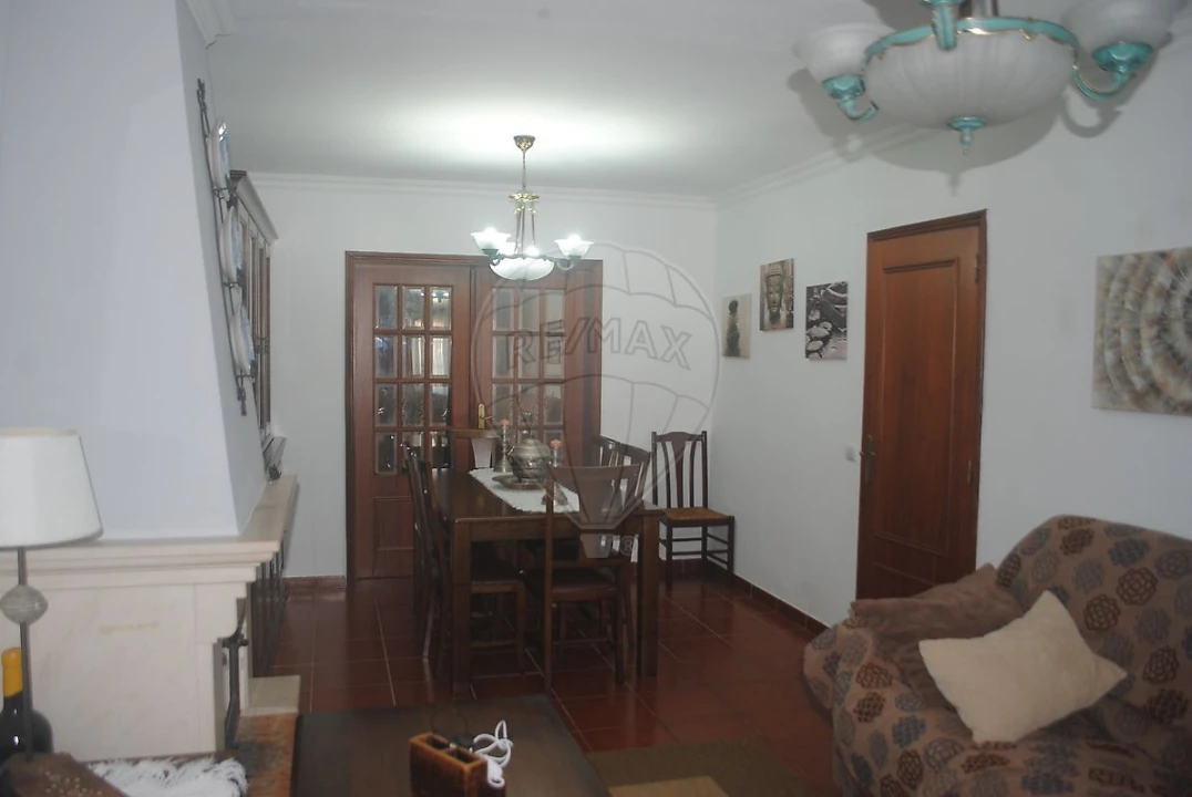 Moradia T3 para Venda em Alpiarça Foto 6