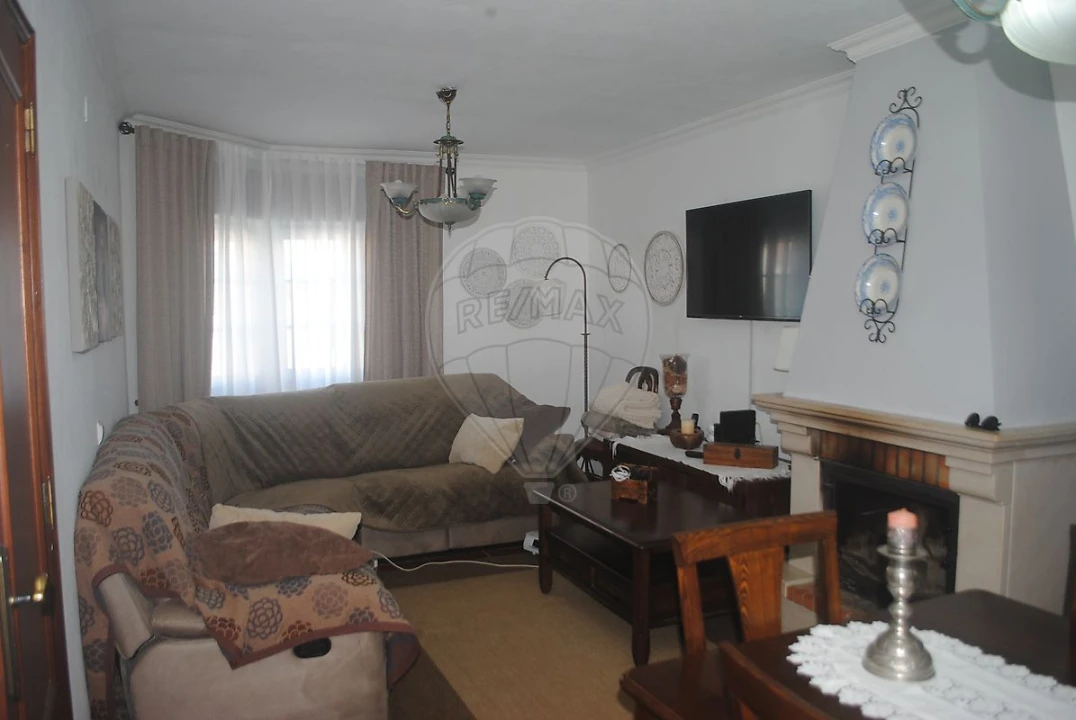 Moradia T3 para Venda em Alpiarça Foto 5