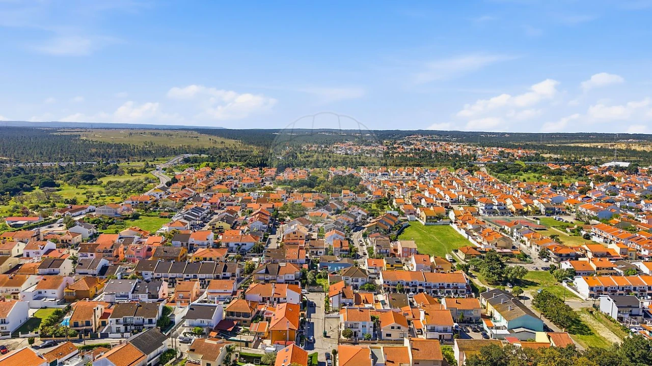 Terreno para Venda em Amora Foto 6
