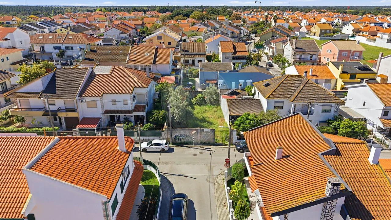 Terreno para Venda em Amora Foto 2