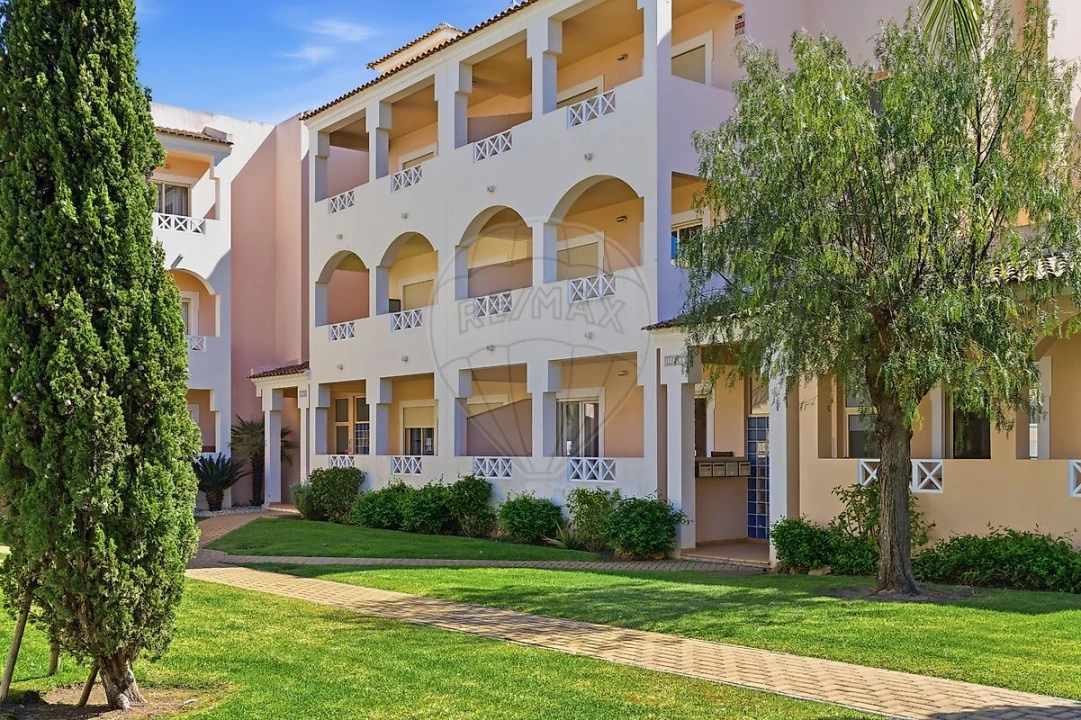 Apartamento T2 para Venda em Quarteira Foto 24