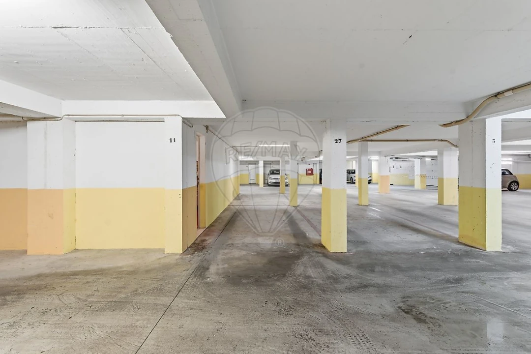 Apartamento T2 para Venda em Quarteira Foto 28