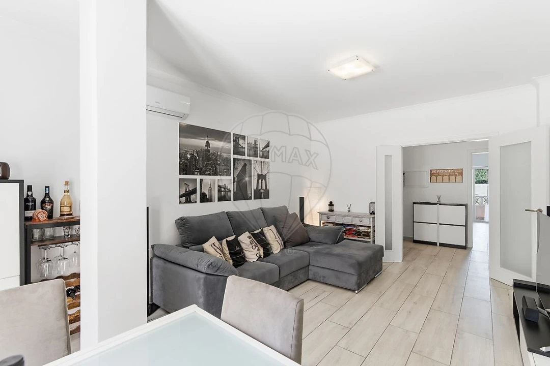 Apartamento T2 para Venda em Quarteira Foto 10