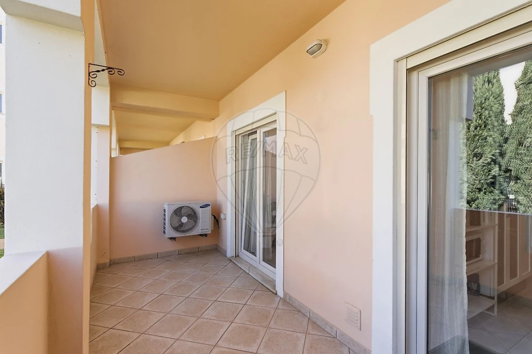 Apartamento T2 para Venda em Quarteira Foto 4