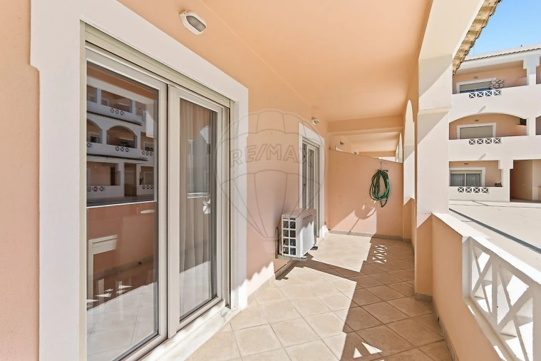 Apartamento T2 para Venda em Quarteira Foto 13