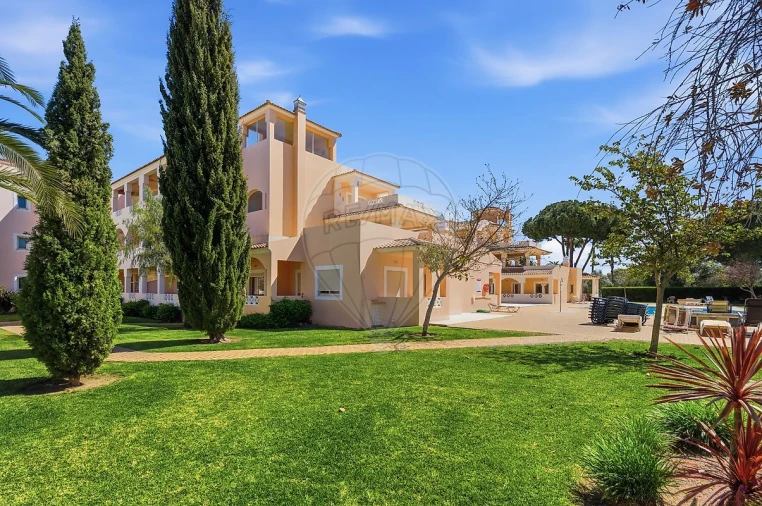 Apartamento T2 para Venda em Quarteira Foto 27