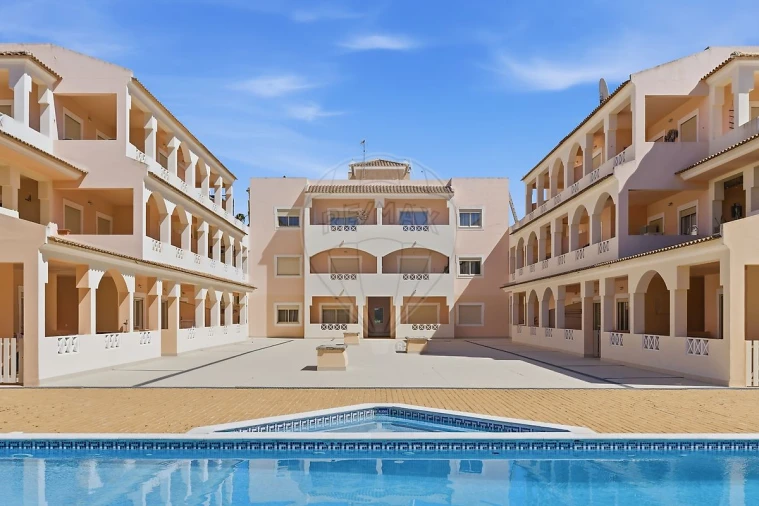 Apartamento T2 para Venda em Quarteira Foto 26