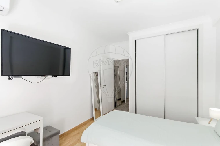 Apartamento T2 para Venda em Quarteira Foto 14