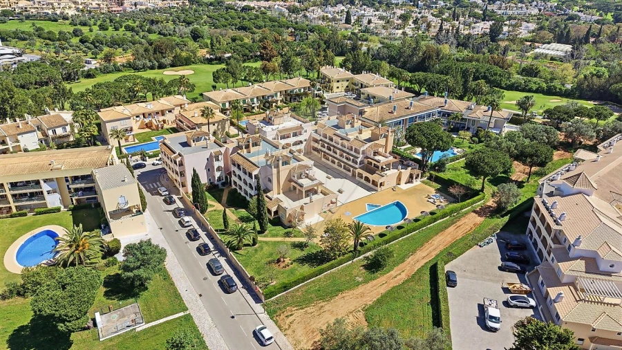 Apartamento T2 para Venda em Quarteira Foto 30