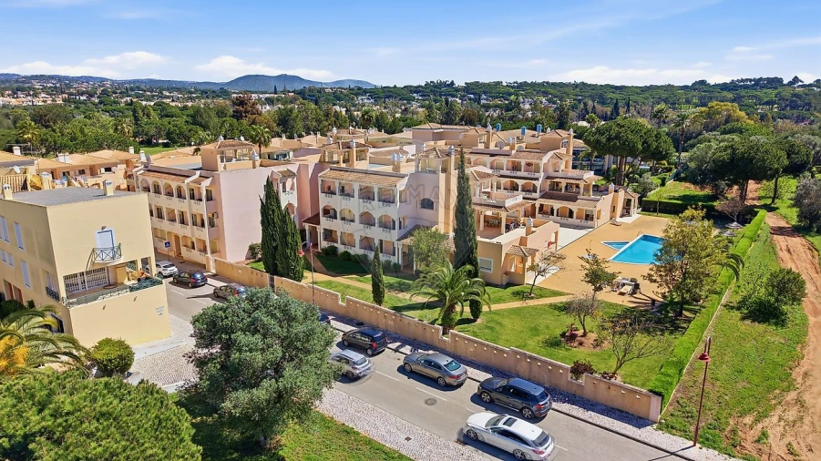 Apartamento T2 para Venda em Quarteira Foto 31