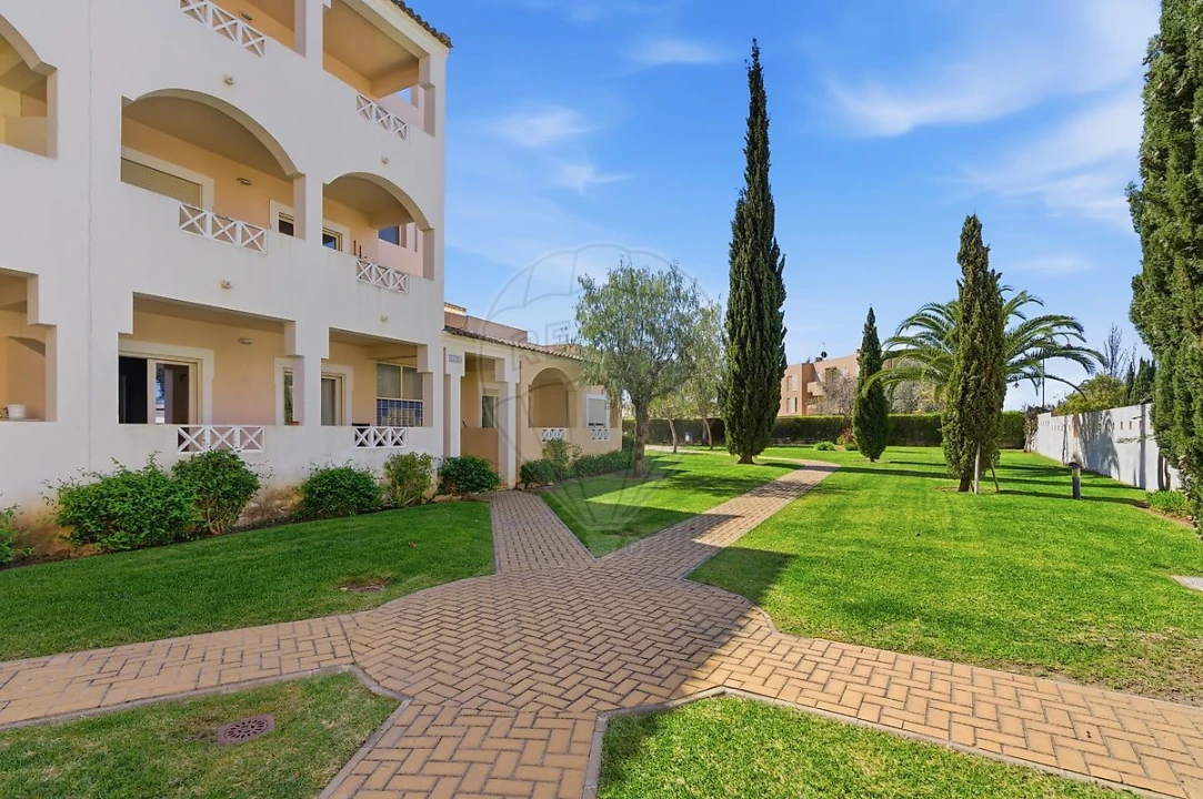 Apartamento T2 para Venda em Quarteira Foto 20