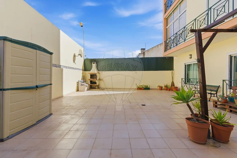 Apartamento T2 para Venda em Pinhal Novo Foto 8