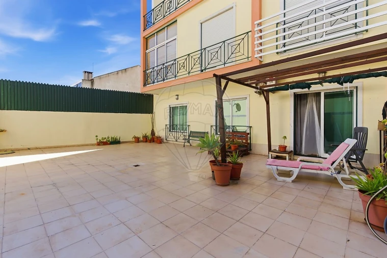 Apartamento T2 para Venda em Pinhal Novo Foto 7