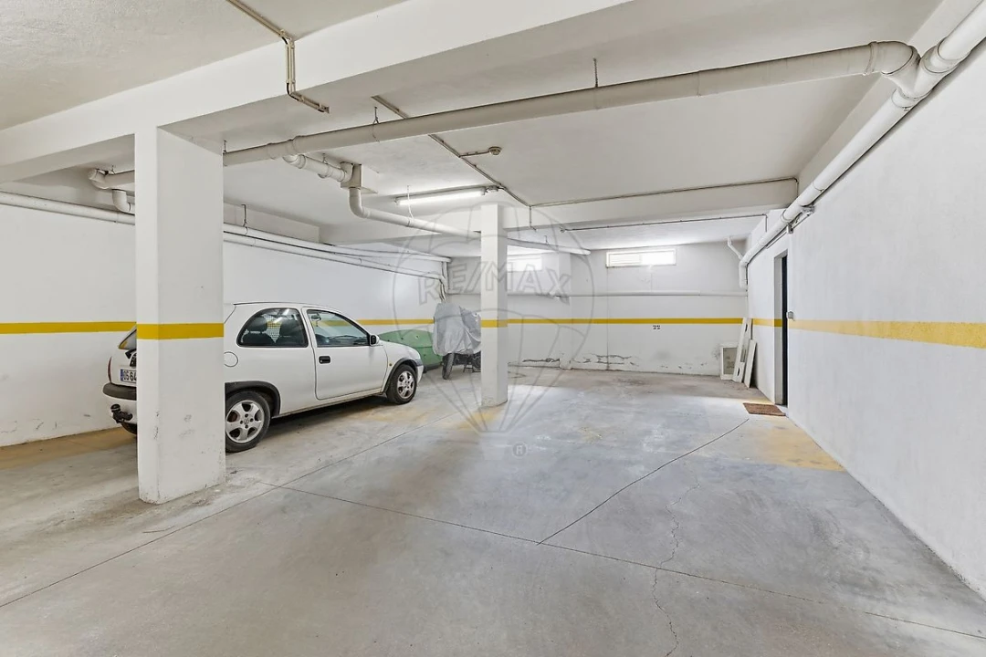 Apartamento T2 para Venda em Pinhal Novo Foto 32