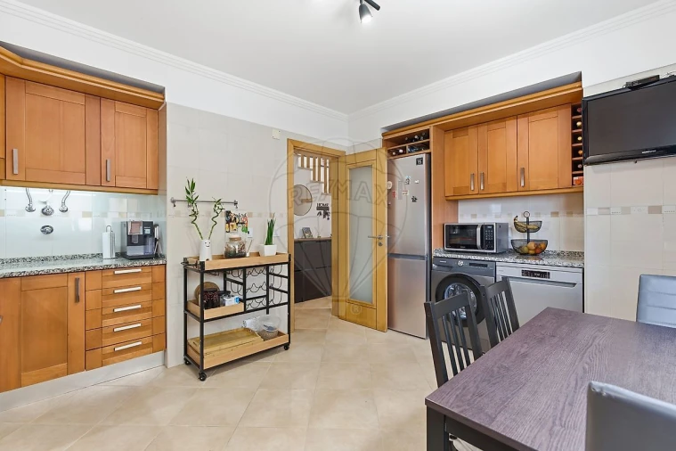 Moradia T3 para Venda em Quinta do Conde Foto 6