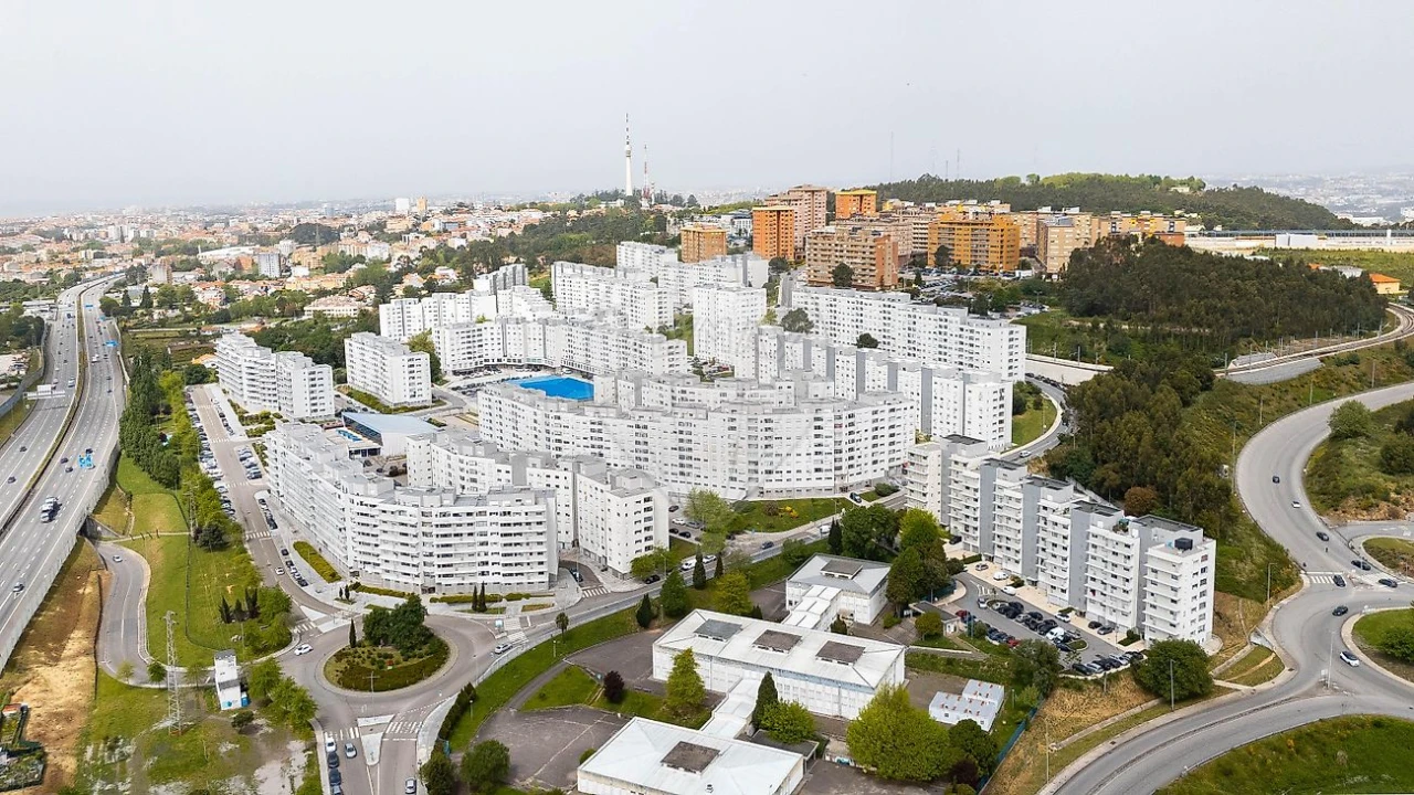 Apartamento T3 para Venda em Vilar de Andorinho Foto 27