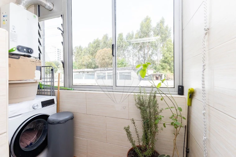 Apartamento T3 para Venda em Vilar de Andorinho Foto 12