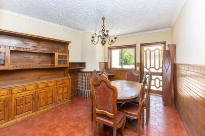 Moradia T4 para Venda em Rio Meão