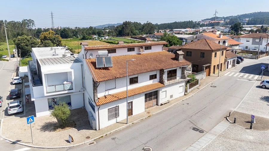 Moradia T4 para Venda em Rio Meão Foto 2