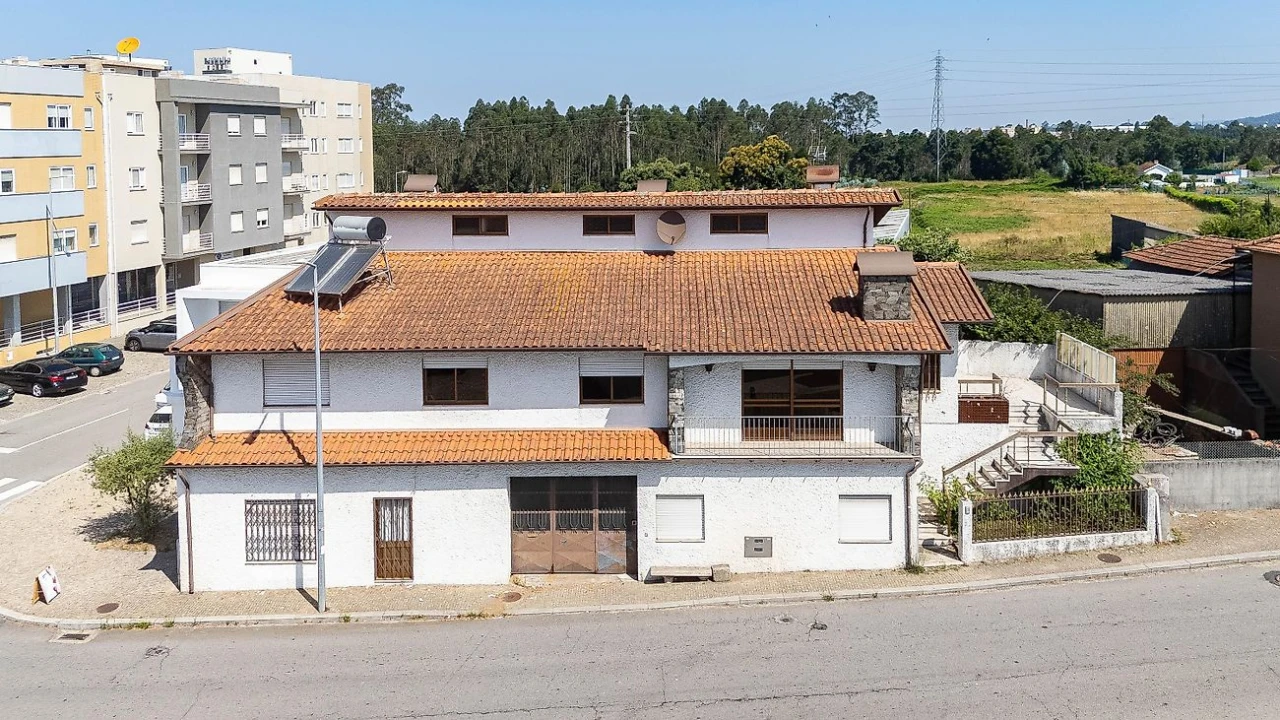 Moradia T4 para Venda em Rio Meão Foto 4