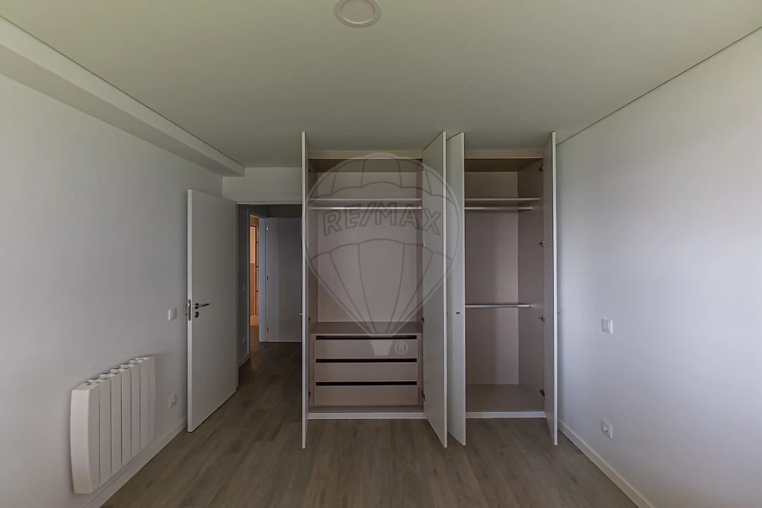Apartamento T1 para Venda em Santa Marinha e São Pedro da Afurada Foto 4
