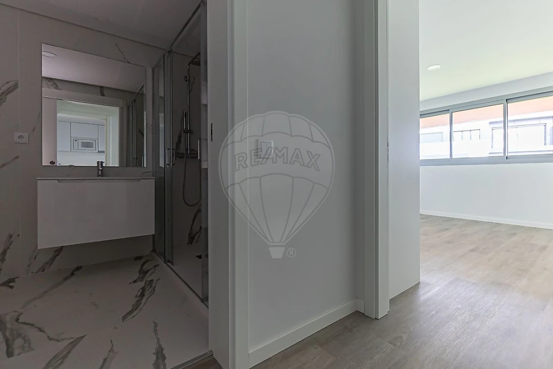 Apartamento T1 para Venda em Santa Marinha e São Pedro da Afurada Foto 3