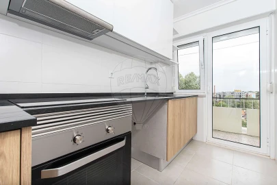 Apartamento T1 para Arrendamento em Sacavém e Prior Velho