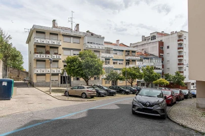 Apartamento T1 para Arrendamento em Sacavém e Prior Velho