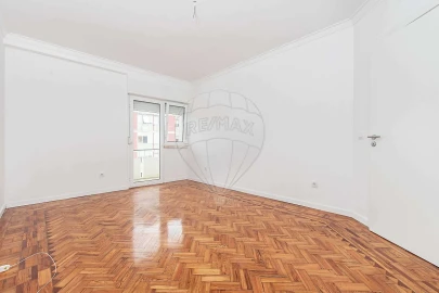 Apartamento T1 para Arrendamento em Sacavém e Prior Velho