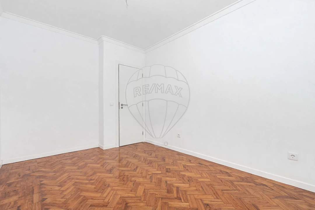 Apartamento T1 para Arrendamento em Sacavém e Prior Velho Foto 6