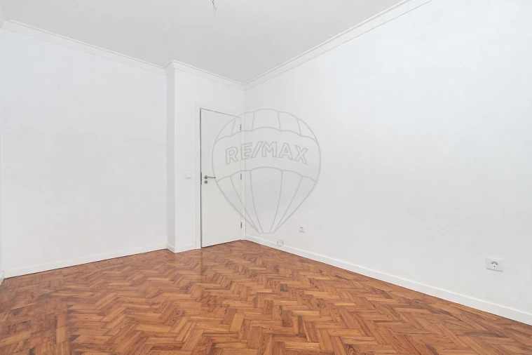 Apartamento T1 para Arrendamento em Sacavém e Prior Velho Foto 6