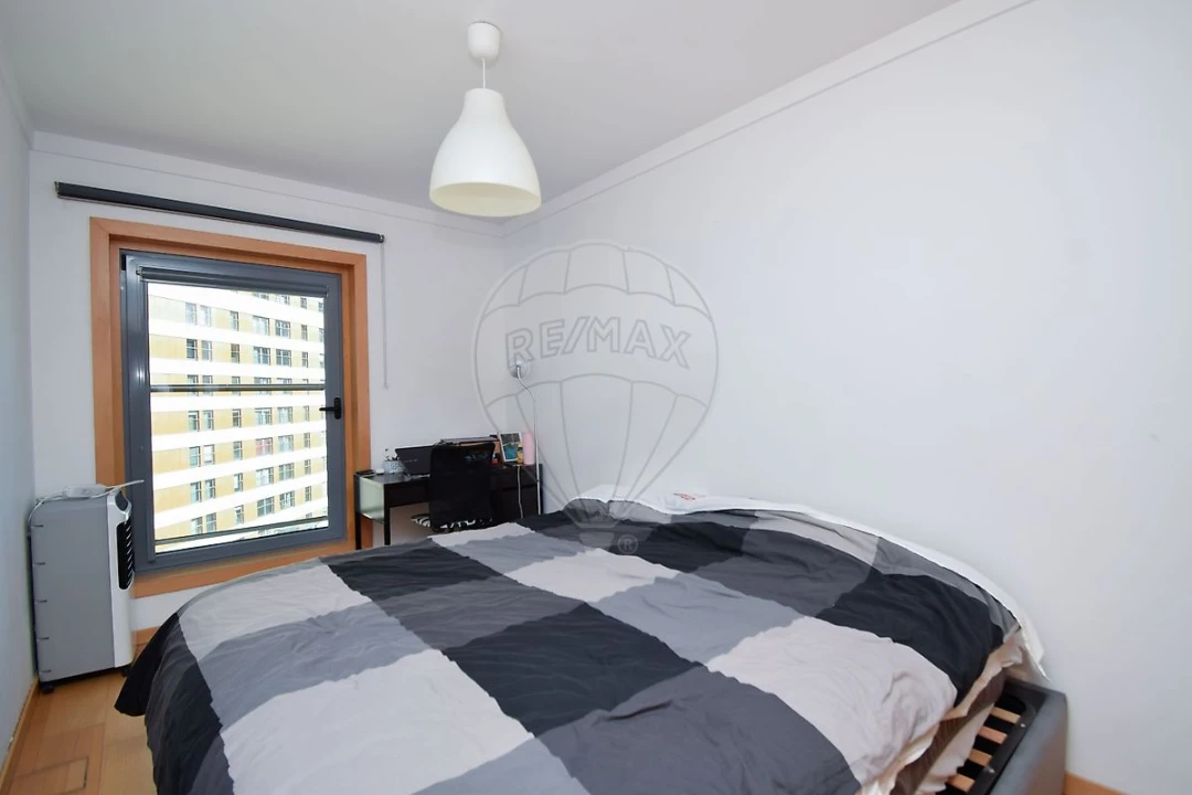 Apartamento T2 para Venda em Parque das Nações Foto 7