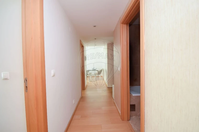 Apartamento T2 para Venda em Parque das Nações Foto 17