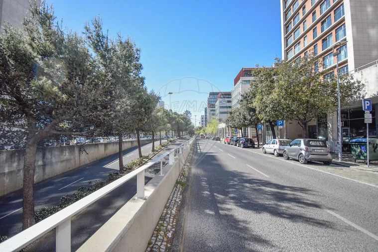 Apartamento T2 para Venda em Parque das Nações Foto 22